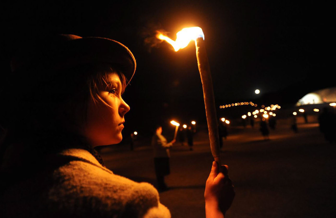 Des flammes à la lumière, saison 2016. Spectacle renouvelé.