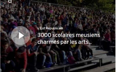 Invités par l’association Connaissance de la Meuse, 3000 élèves de 34 établissements scolaires du département ont été charmés, ce matin, par les prouesses des cavaliers participant à la 4e Biennale équestre de Thillombois